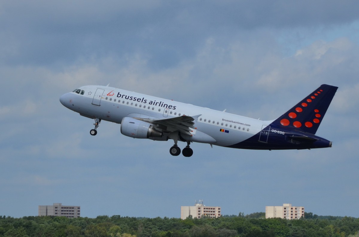 OO-SSQ Brussels Airlines Airbus A319-112    in Tegel am 20.08.2014 gestartet
