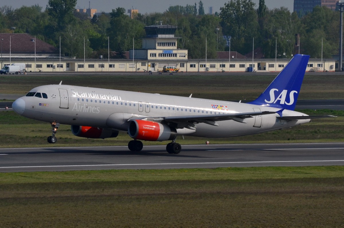 OY-KAN SAS Scandinavian Airlines Airbus A320-232  Start in Tegel 23.04.2014