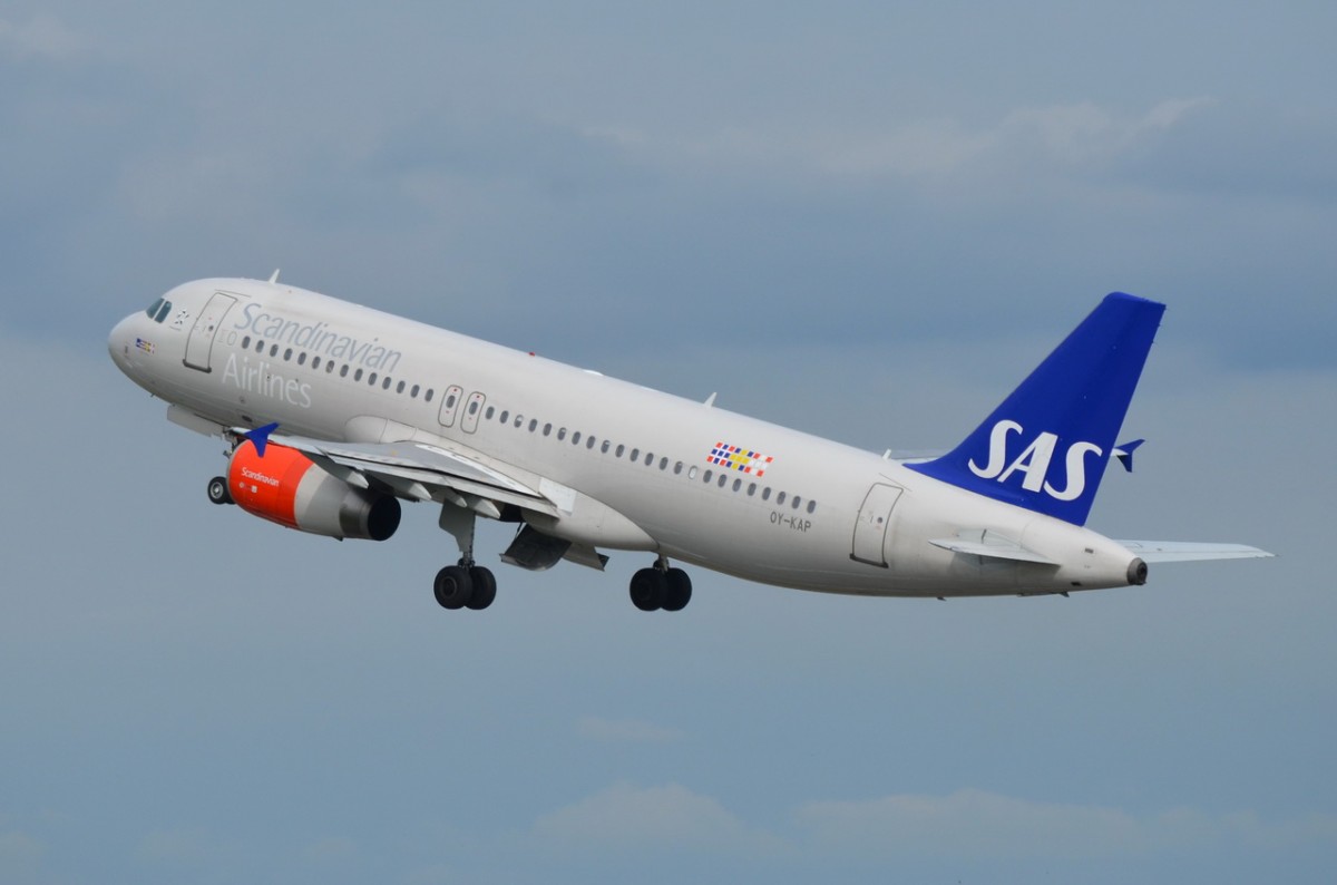OY-KAP SAS Scandinavian Airlines Airbus A320-232    in Tegel am 12.08.2014 gestartet