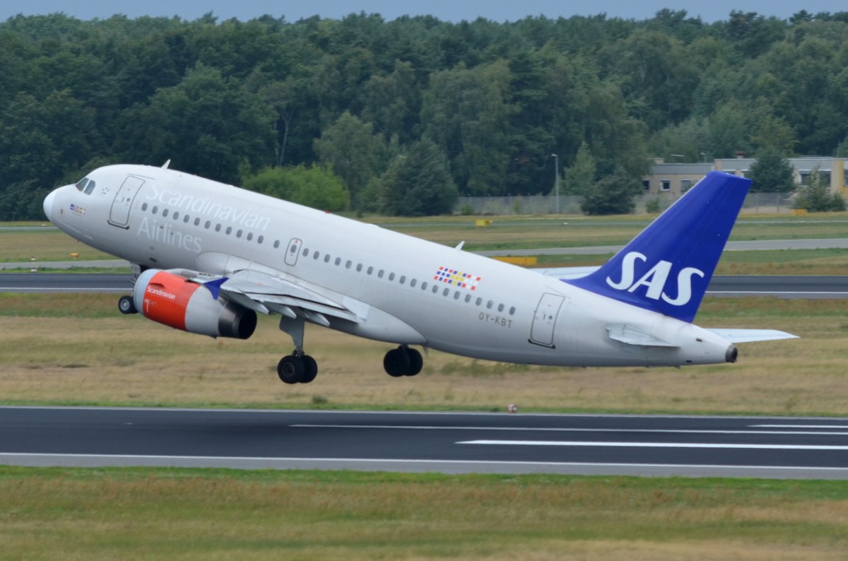 OY-KBT SAS Scandinavian Airlines Airbus A319-131   in Tegel gestartet am 28.07.2015