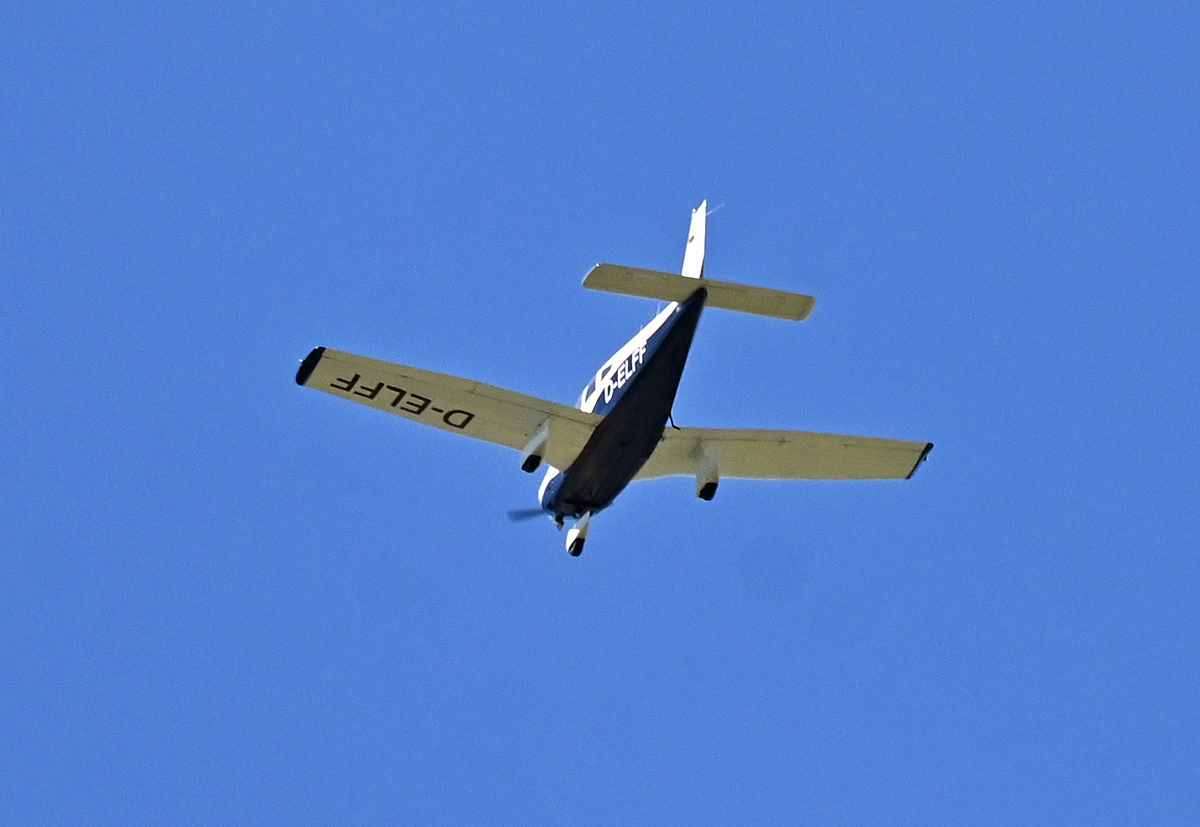 PA 28-181 Archer II, D-ELFF, Überflug bei Euskirchen - 13.06.2021