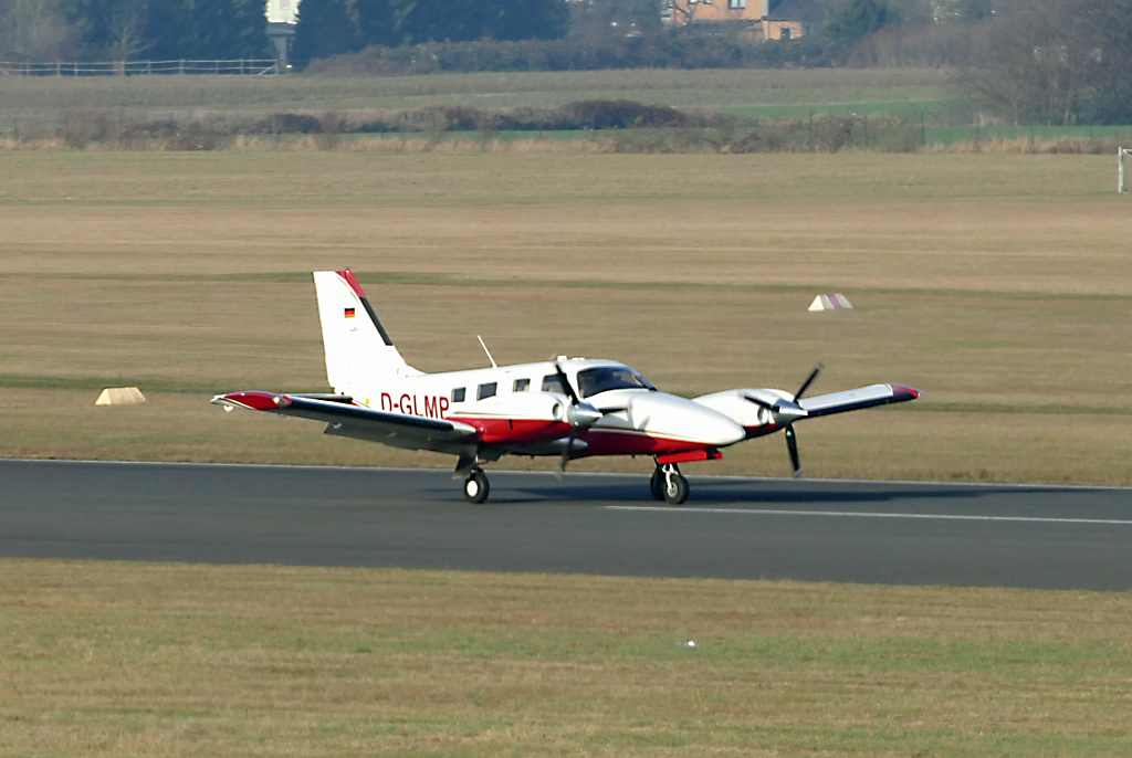 PA 34-220T Seneca V, D-GLMP, landet in EDKB - 21.12.2016