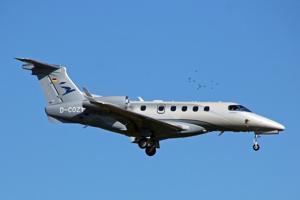 PAD Aviation Service, D-COZY, Embraer EMB-505 Phenom 300, msn: 50500469, 23.Oktober 2021, ZRH Zürich, Switzerland.