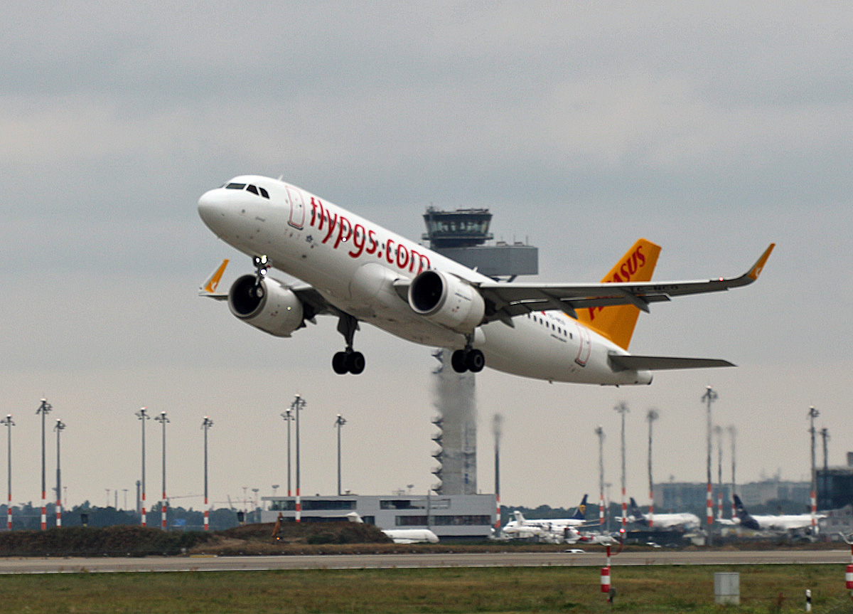 Pegasus, Airbus A 320-251N, TC-NCO, BER, 19.08.2021