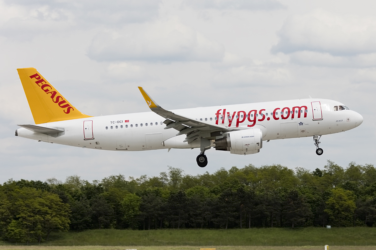 Pegasus Airlines, TC-DCI, Airbus, A320-216, 18.05.2016, BSL, Basel, Switzerland



