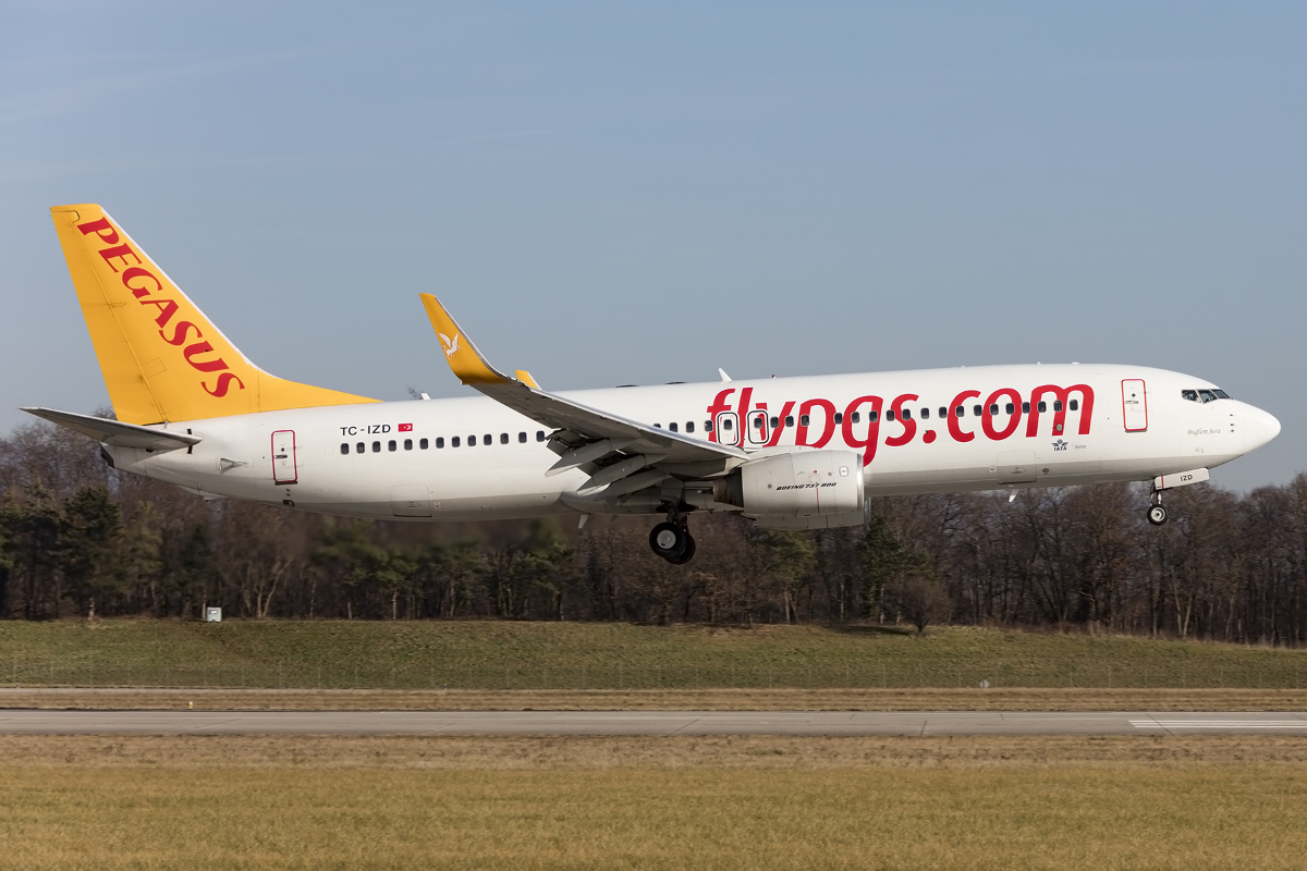 Pegasus Airlines, TC-IZD, Boeing, B737-83N, 20.12.2015, BSL, Basel, Switzerland 



