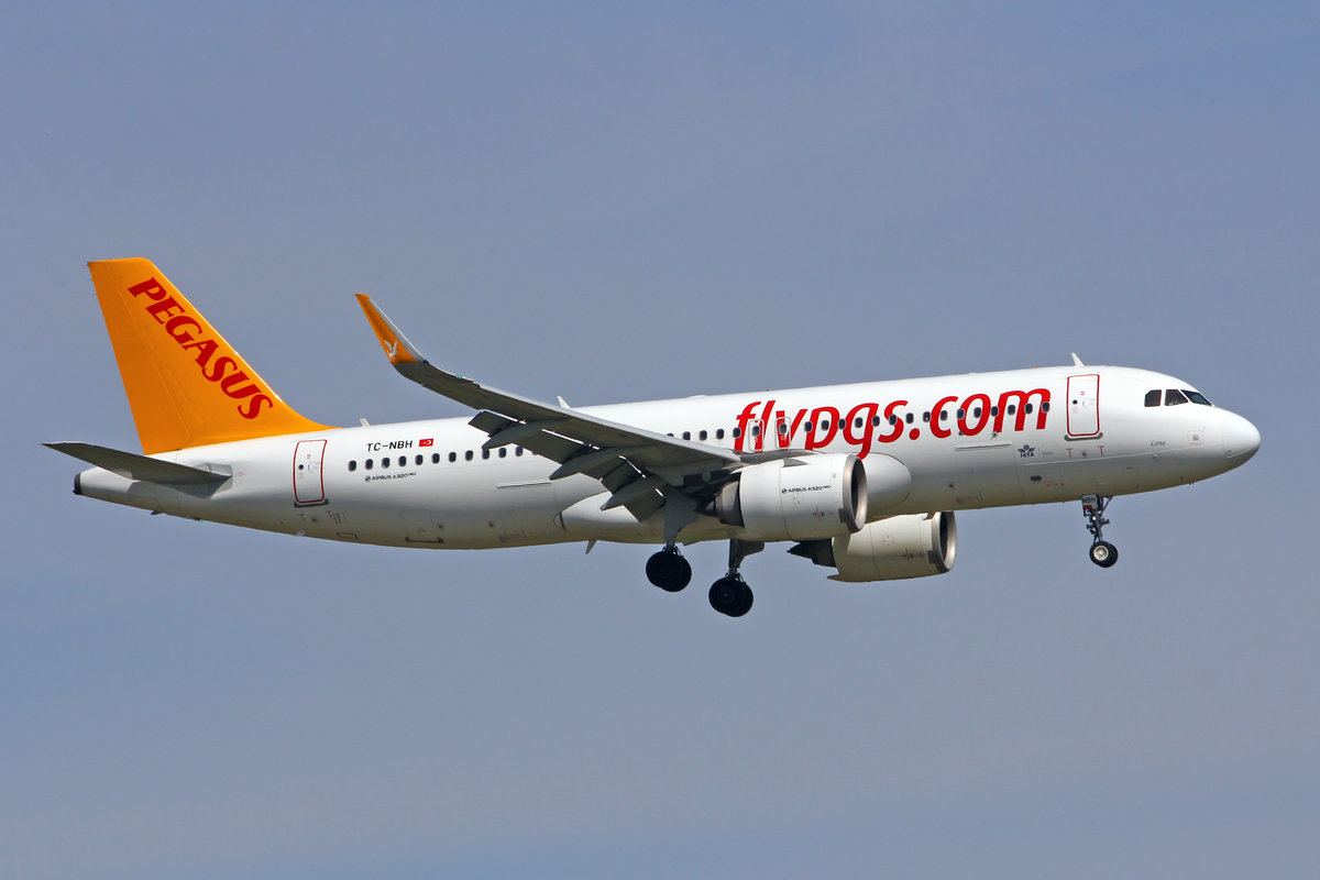 Pegasus Airlines, TC-NBH, Airbus A320-251N, msn: 7399,  Lena , 14.April 2018, ZRH Zürich, Switzerland.