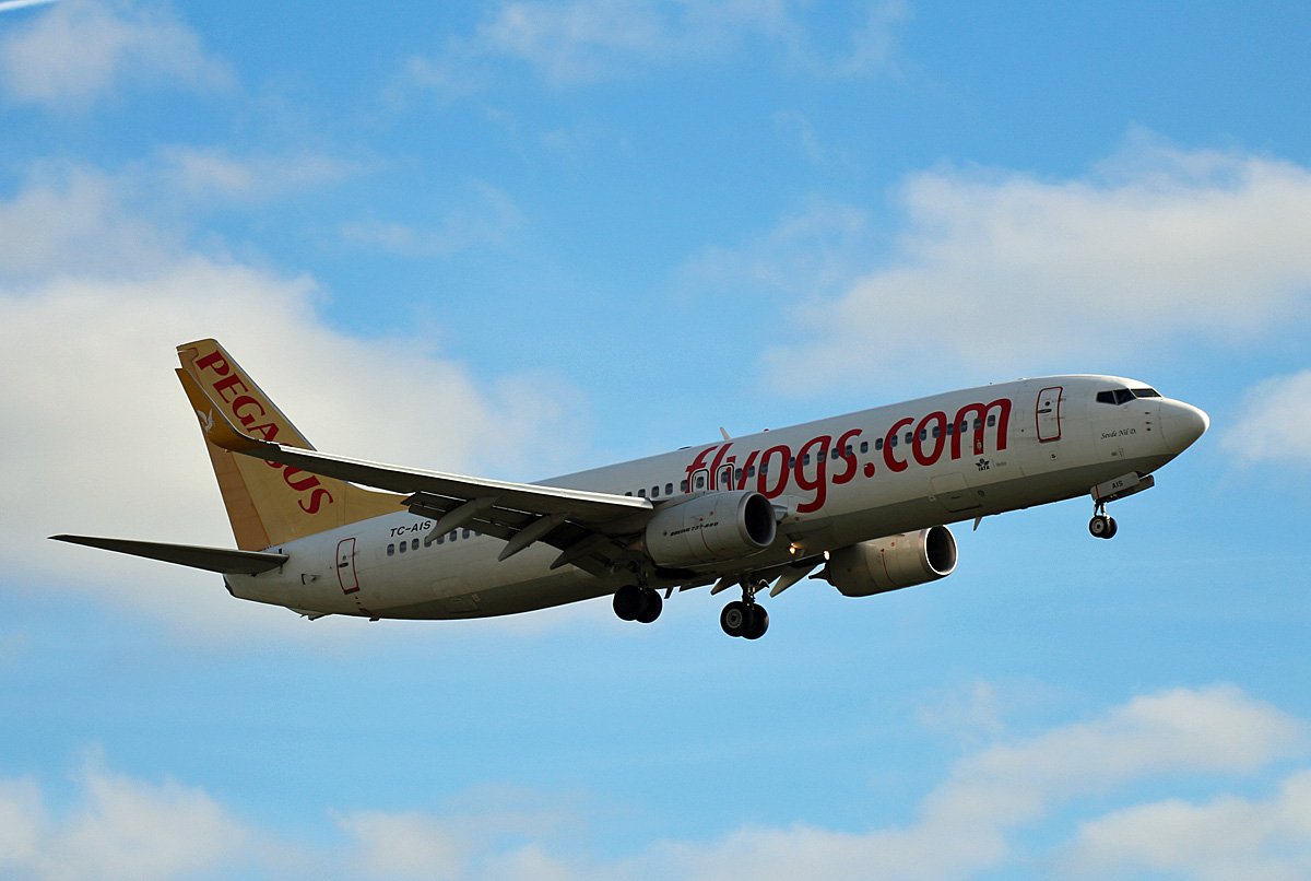 Pegasus, Boeing B 737-82R, TC-AIS, BER, 12.02.2022