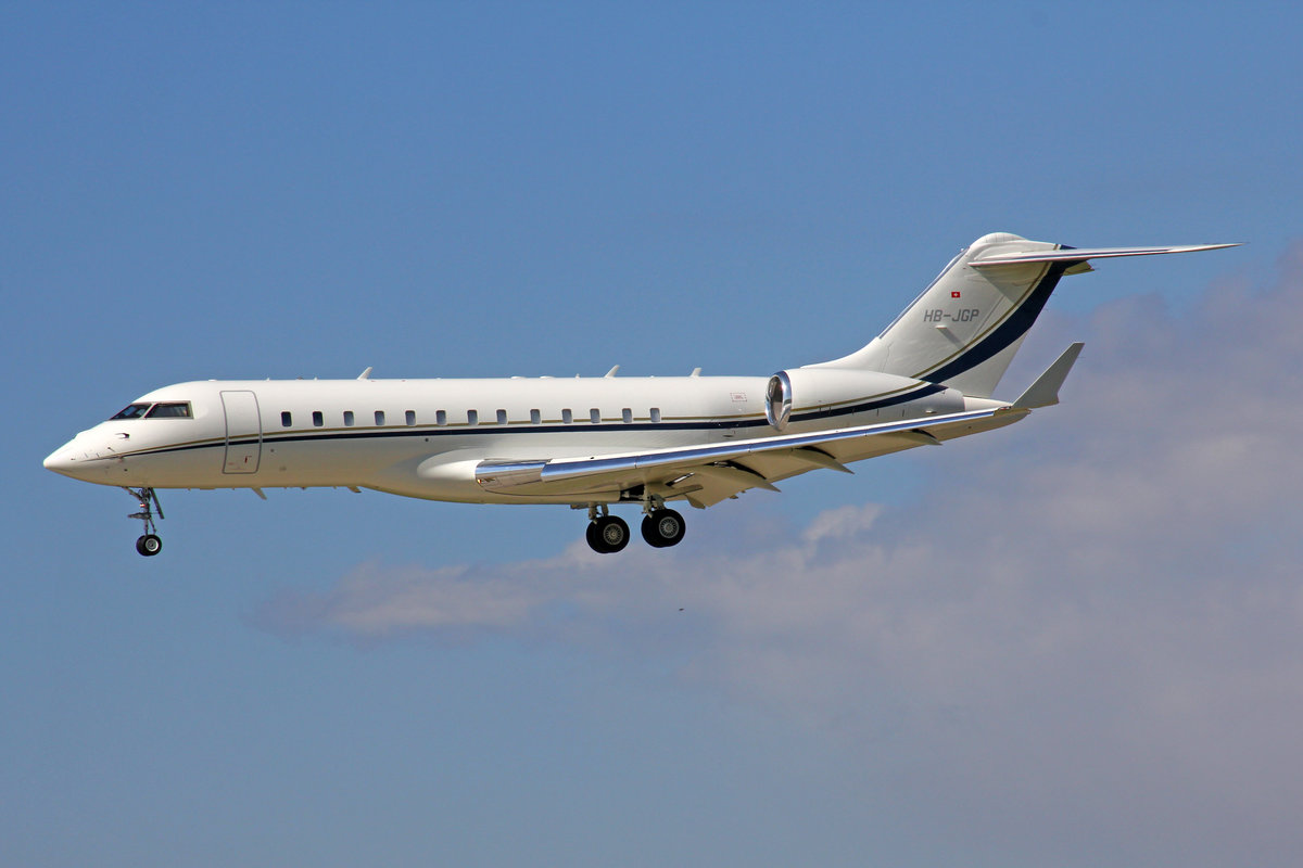 Peivate, HB-JGP, Bombardier Global Express XRS, 28.April 2016, ZRH Zürich, Switzerland.