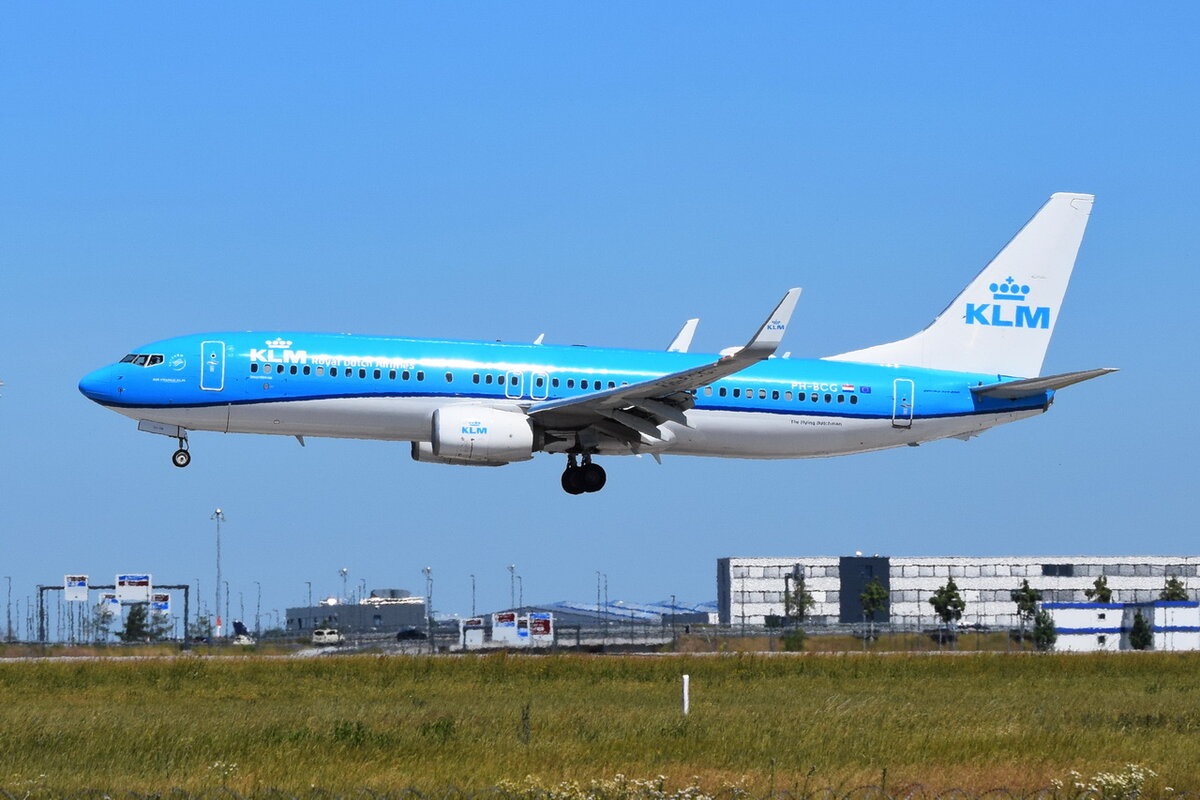 PH-BCG , KLM Royal Dutch Airlines , Boeing 737-8K2(WL) , Berlin-Brandenburg  Willy Brandt  , BER , 21.06.2022 ,