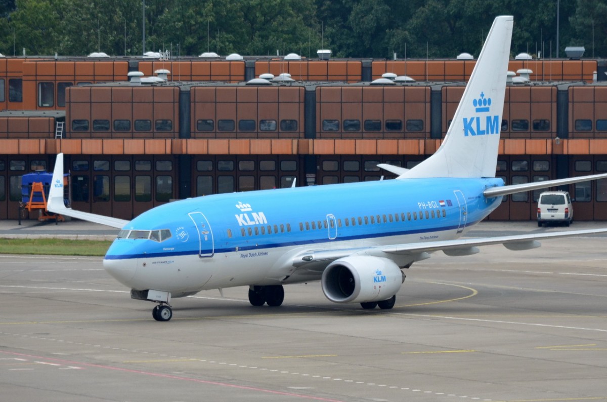 PH-BGL KLM Royal Dutch Airlines Boeing 737-7K2 (WL)   in Tegel zum Gate am 12.09.2014