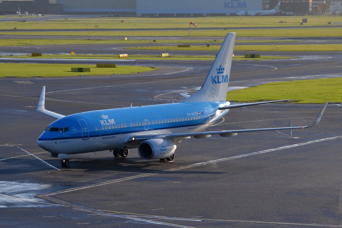 PH-BGO KLM Royal Dutch Airlines Boeing 737-7K2(WL)    30.11.2013

Amsterdam-Schiphol