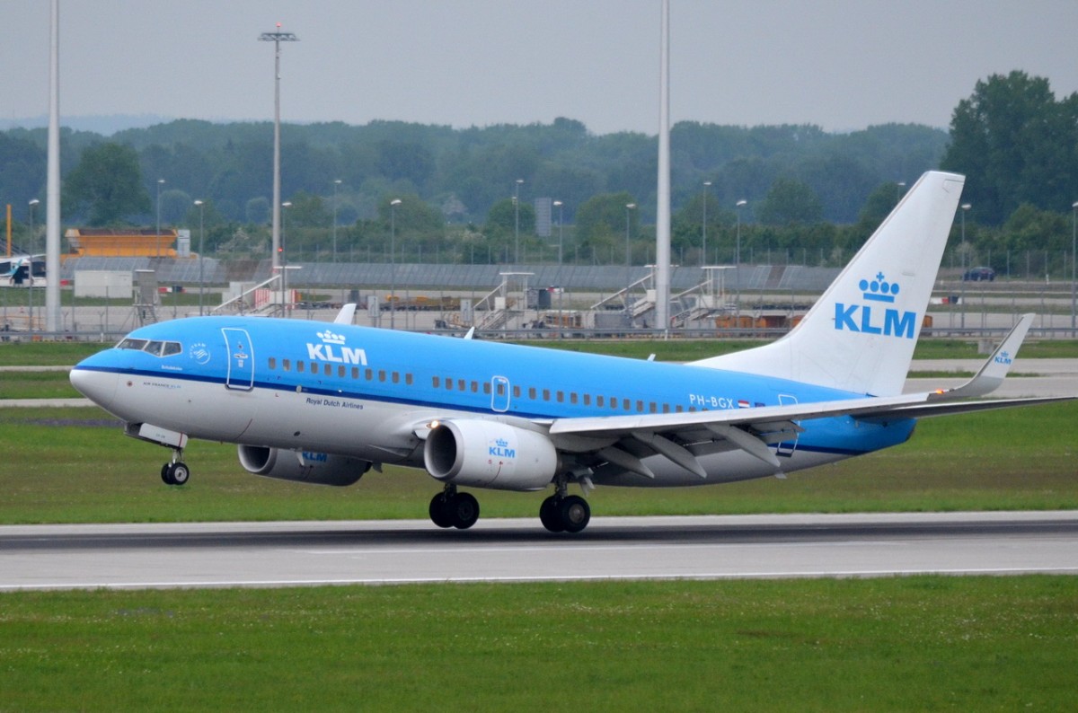 PH-BGX KLM Royal Dutch Airlines Boeing 737-7K2(WL)  am 14.05.2015 in MÜnchen bei der Landung
