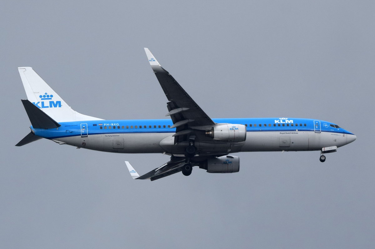 PH-BXG KLM Royal Dutch Airlines Boeing 737-8K2(WL)   am 21.09.2016 Anflug Tegel 