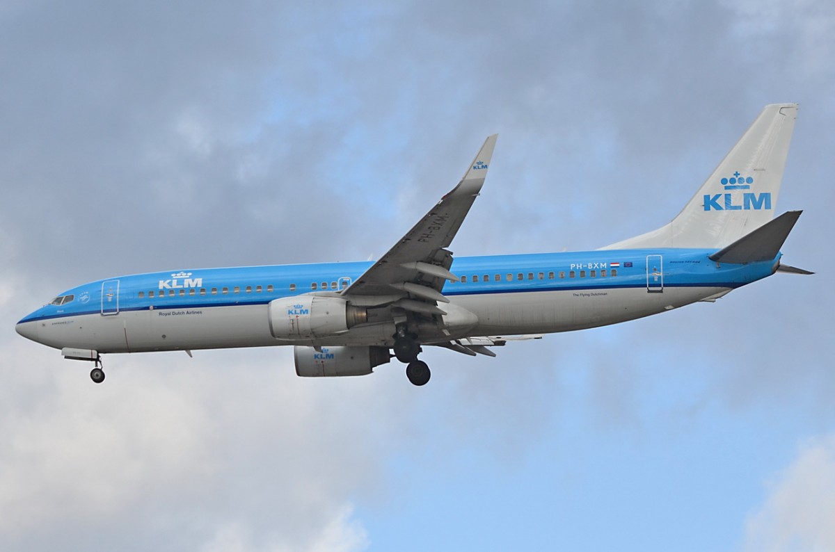 PH-BXM KLM Royal Dutch Airlines Boeing 737-8K2(WL) beim Anflug auf Tegel 03.03.2015