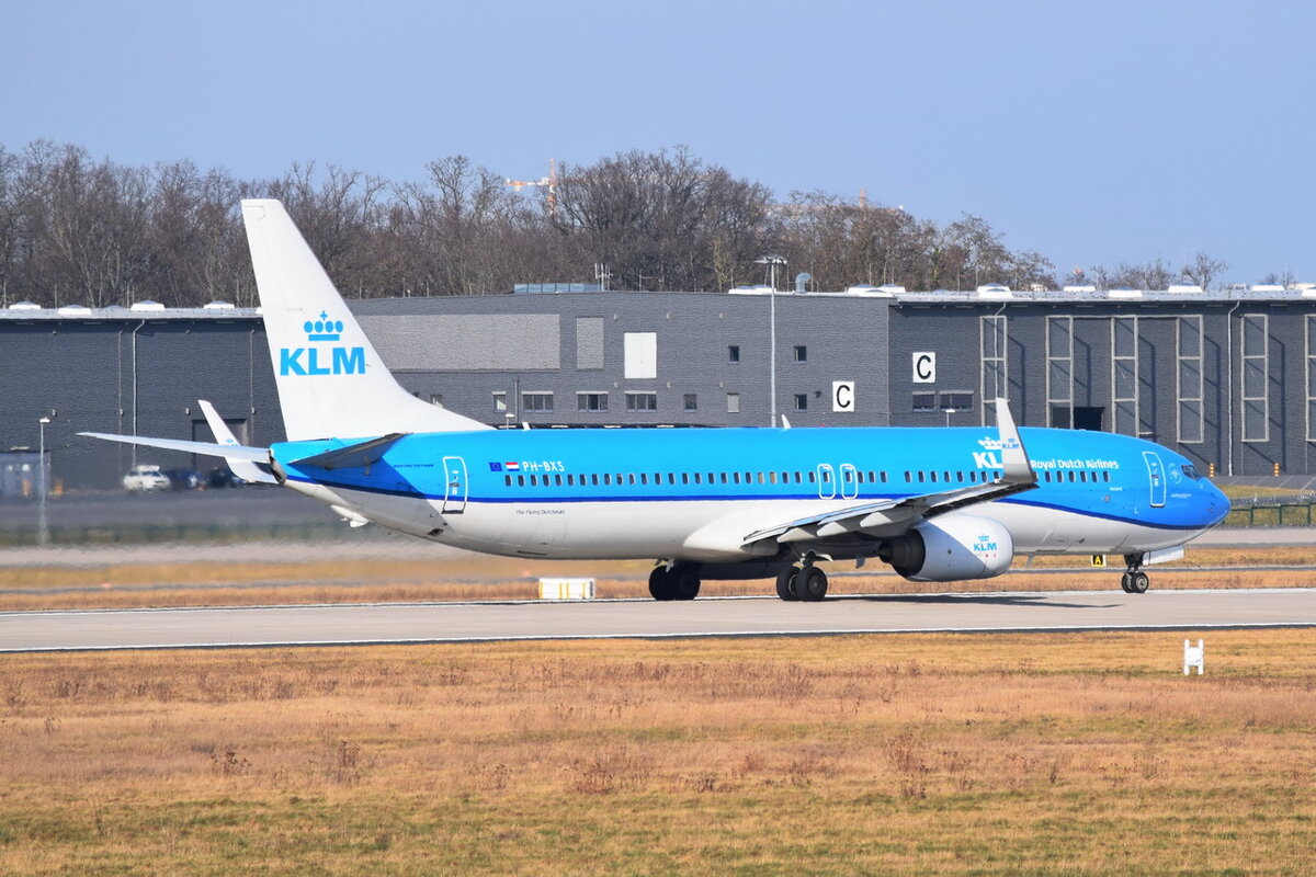 PH-BXS , KLM Royal Dutch Airlines , Boeing 737-9K2(WL) , 02.03.2022 , Berlin-Brandenburg  Willy Brandt  , BER , 