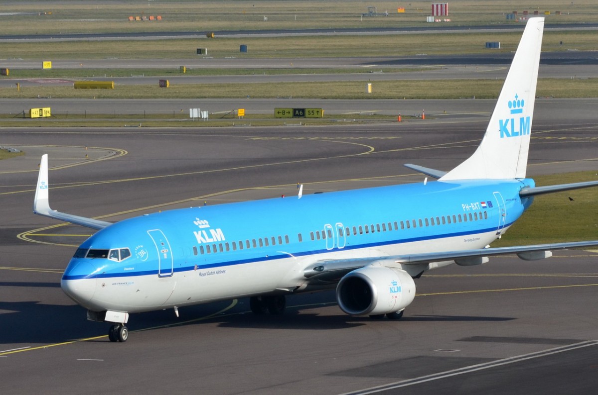 PH-BXT KLM Royal Dutch Airlines Boeing 737-9K2(WL)   in Amsterdam zum Gate  13.03.2015