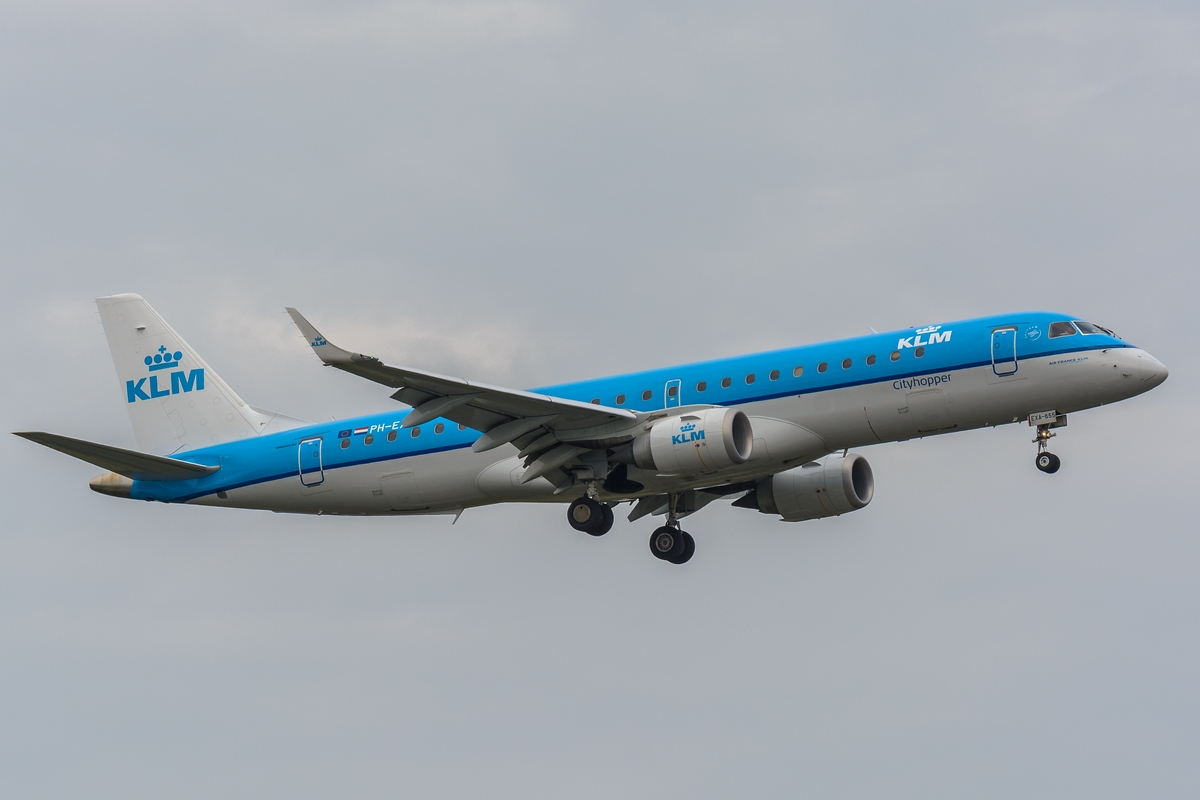 PH-EXA am 09.08.2015 beim Anflug auf Düsseldorf.