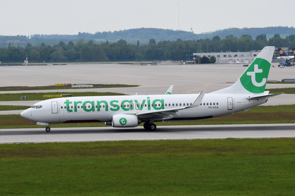 PH-HXA Transavia Boeing 737-8K2(WL)   am 17.05.2016 in München gestartet