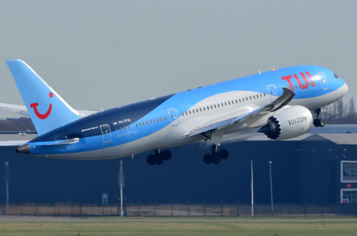 PH-TFM TUI Airlines Netherlands Boeing 787-8 Dreamliner  , AMS , 12.03.2017