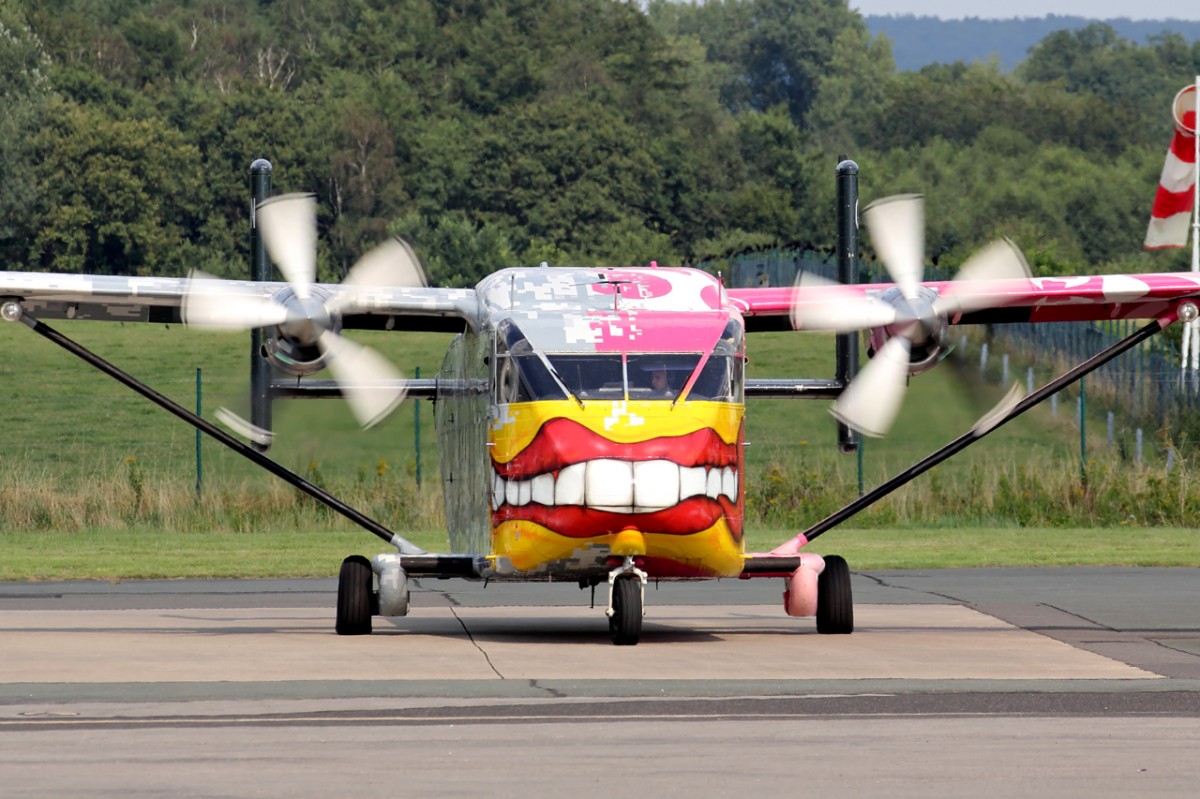Pink Aviation OE-FDN in Marl/Loemühle 1.8.2014