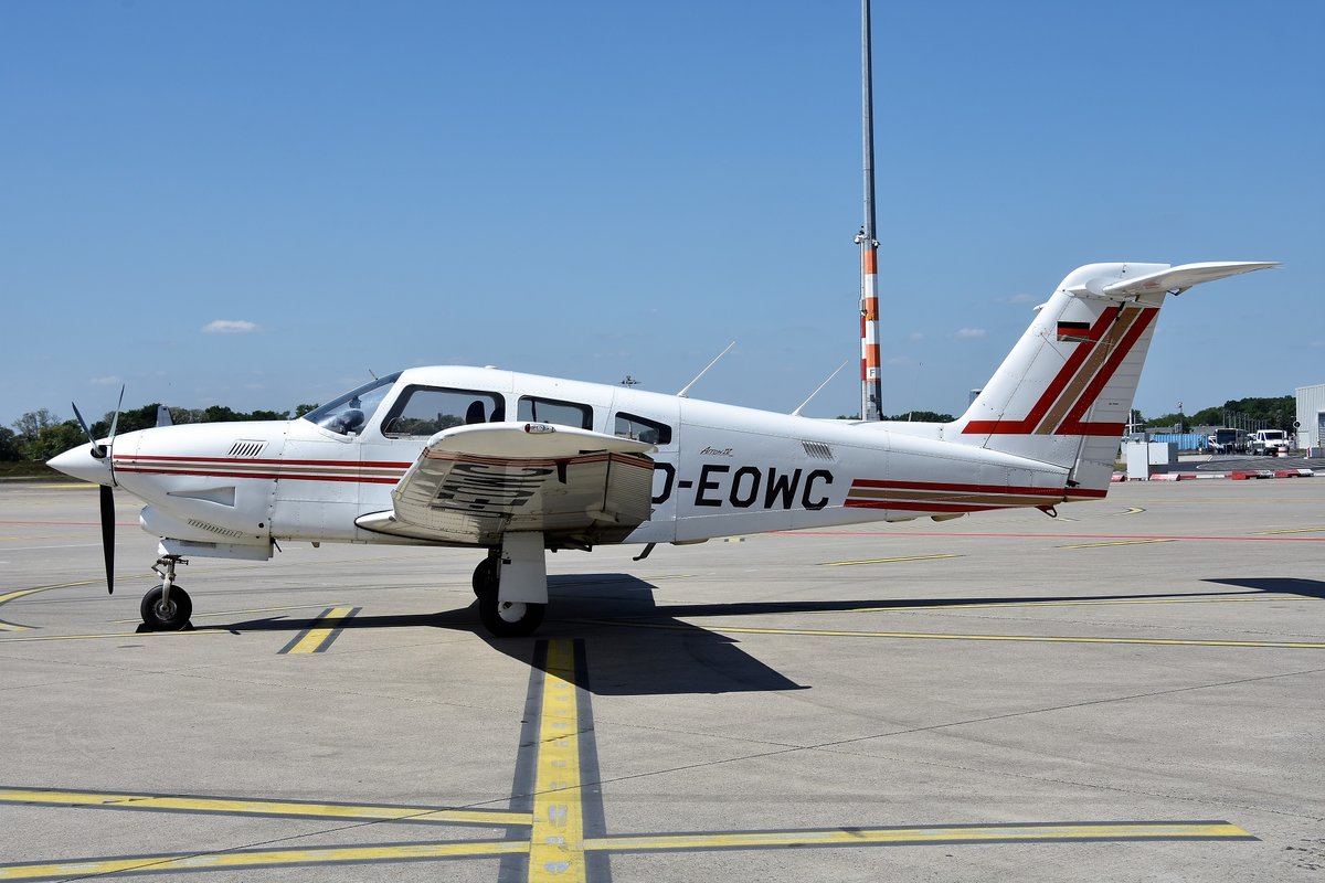 Piper PA-28RT-201T turbo Arrow 4 - Private - 28R8231008 - D-EOWC - 15.05.2020 - CGN