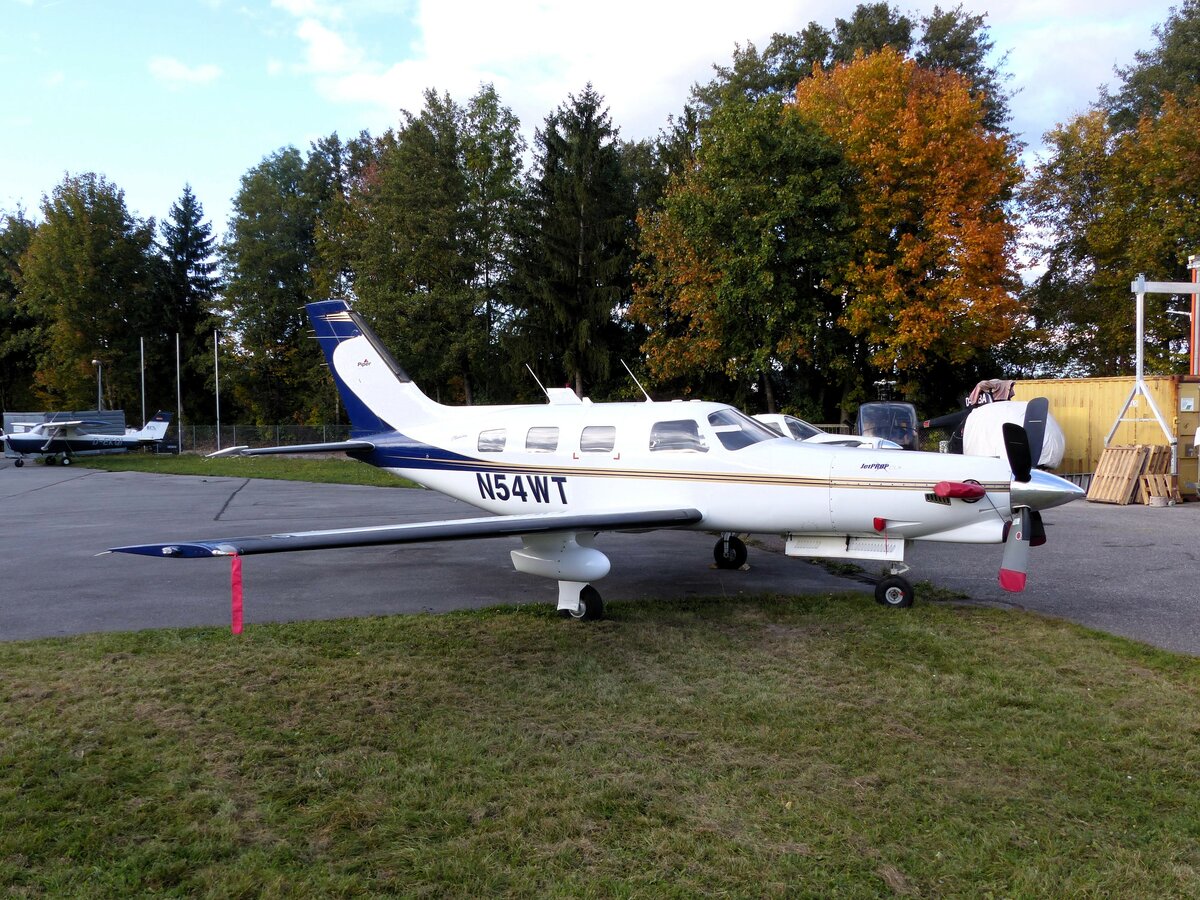 Piper PA-46 Malibu Mirage Jetprop, N54WT, Flugplatz Landshut (EDML), 22.10.2023