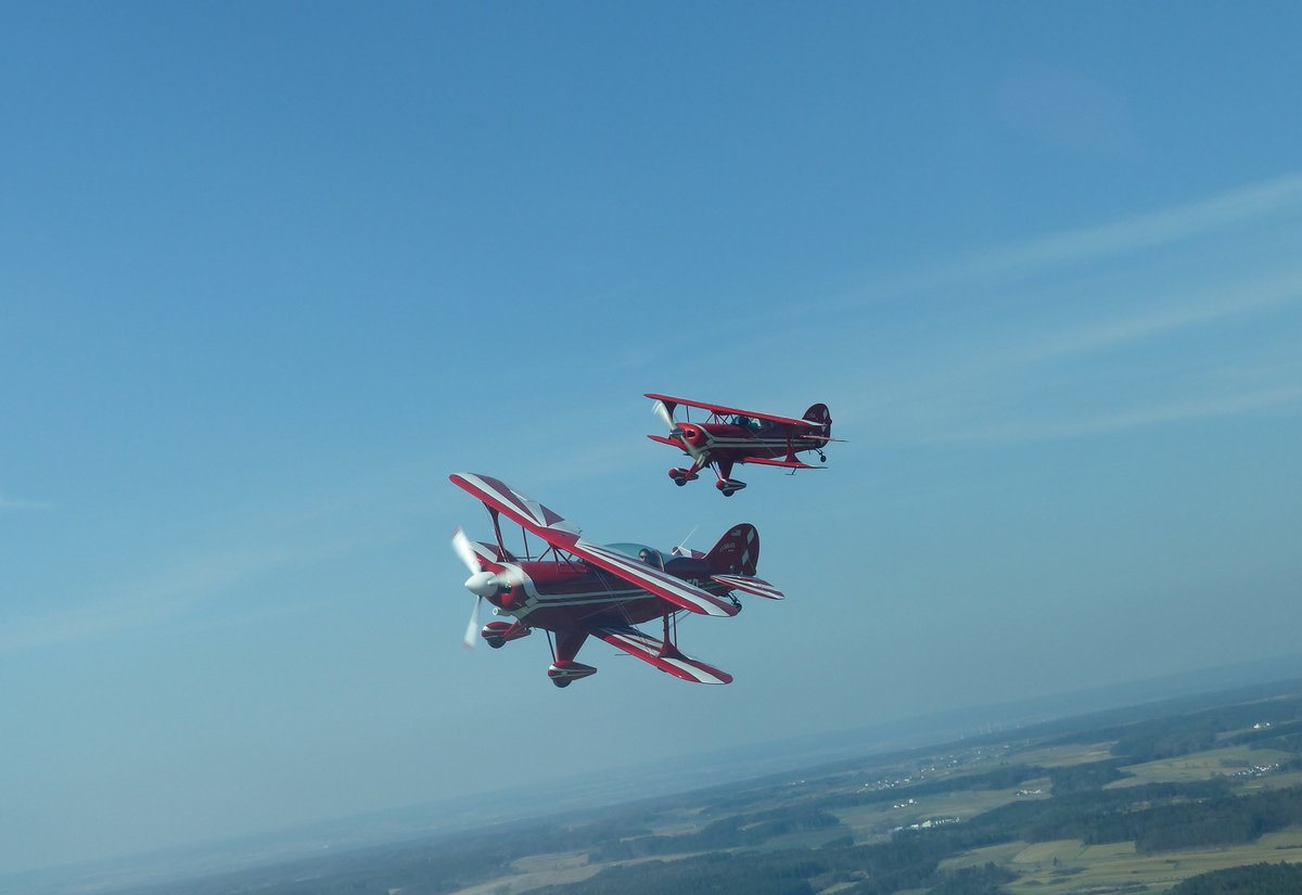 Pitts S2B N92ED und Pitts S1S N66EC im Paar über Moosburg ( EDPI ) am 30.3.2021
