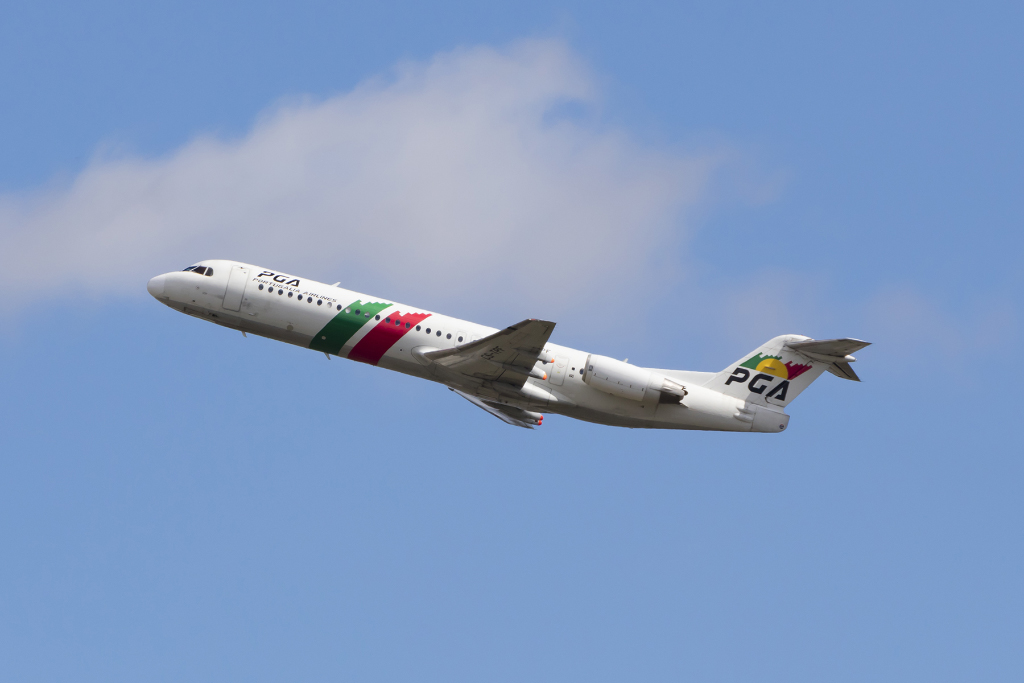 Portugalia Airlines, CS-TPF, Fokker, F-100, 17.09.2015, TLS, Toulouse, France




