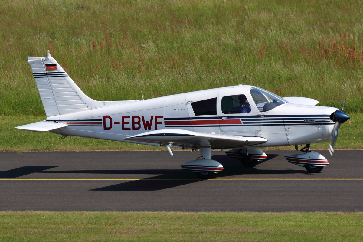 Privat, D-EBWF, Piper PA-28-140 Cherokee Cruiser. Bonn-Hangelar (EDKB), 27.05.2023.