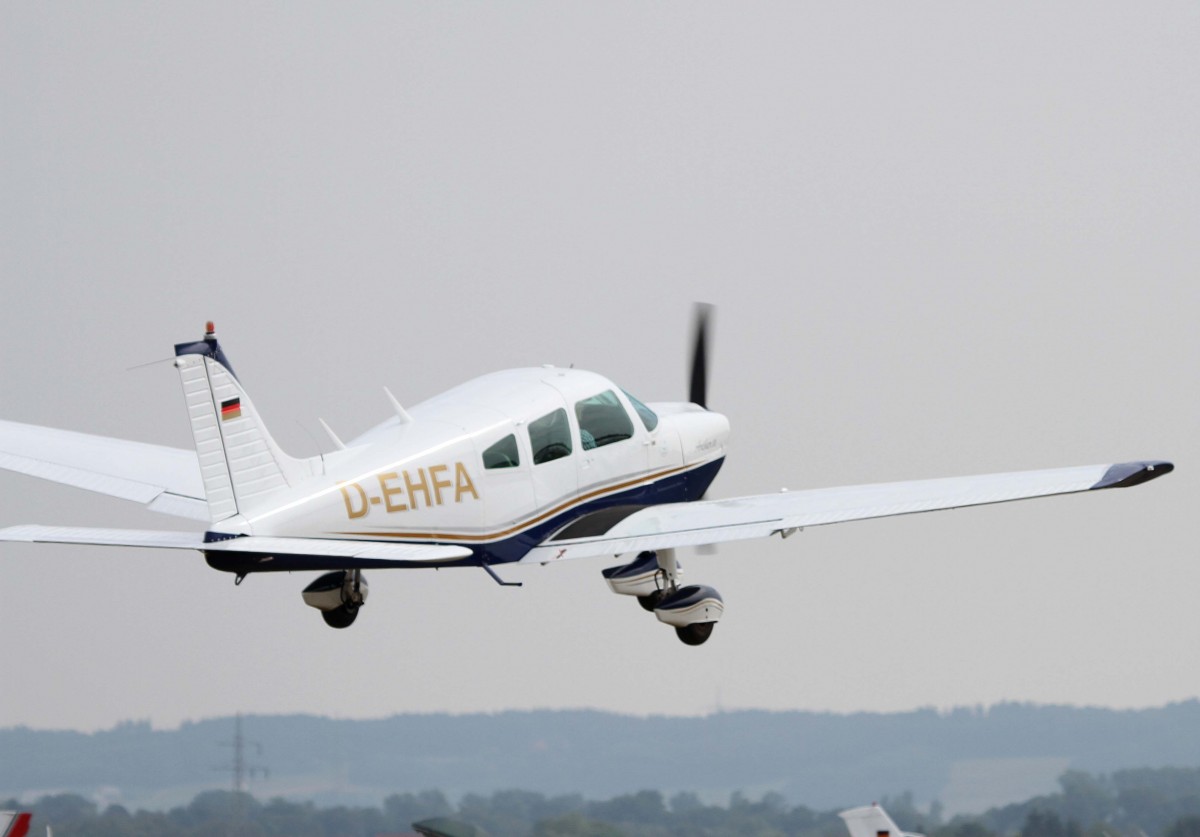 Privat, D-EHFA, Piper, PA-28-181 Archer II, 24.08.2013, EDMT, Tannheim (Tannkosh '13), Germany 