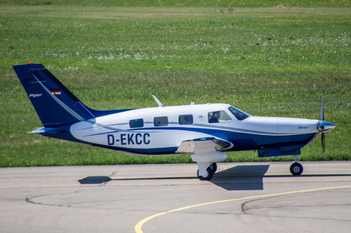 privat, D-EKCC, Piper, PA-46 R-350 P Malibu Mirage, 07.04.2017, FDH-EDNY, Friedrichshafen, Germany