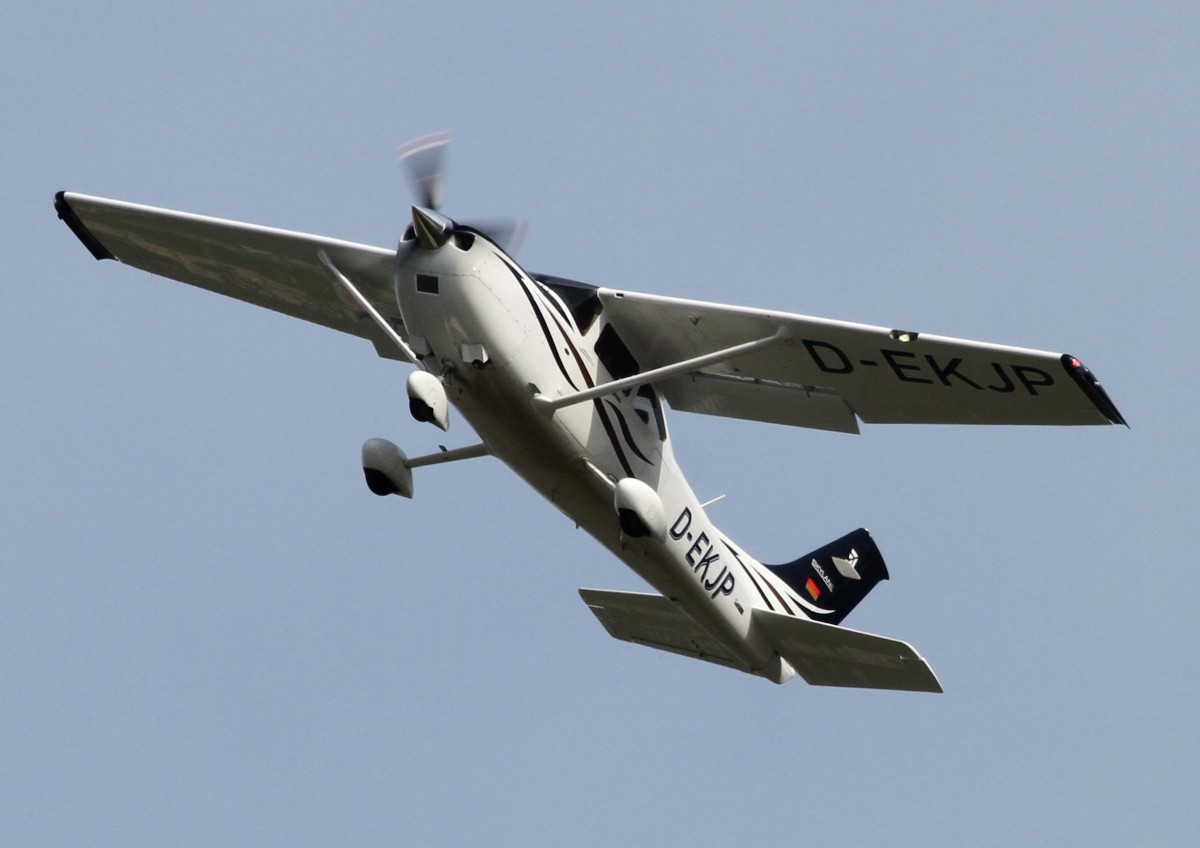 Privat, D-EKJP, Cessna, T-182 T Turbo Skylane, 02.04.2014, DUS-EDDL, Dsseldorf, Germany