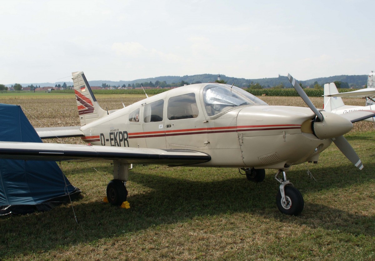 Privat, D-EKPR, Piper, PA-28-181 Archer II, 23.08.2013, EDMT, Tannheim (Tannkosh '13), Germany