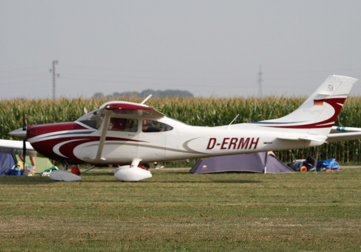 Privat, D-ERMH, Cessna, 182 T Turbo Skylane, 24.08.2013, EDMT, Tannheim (Tannkosh '13), Germany