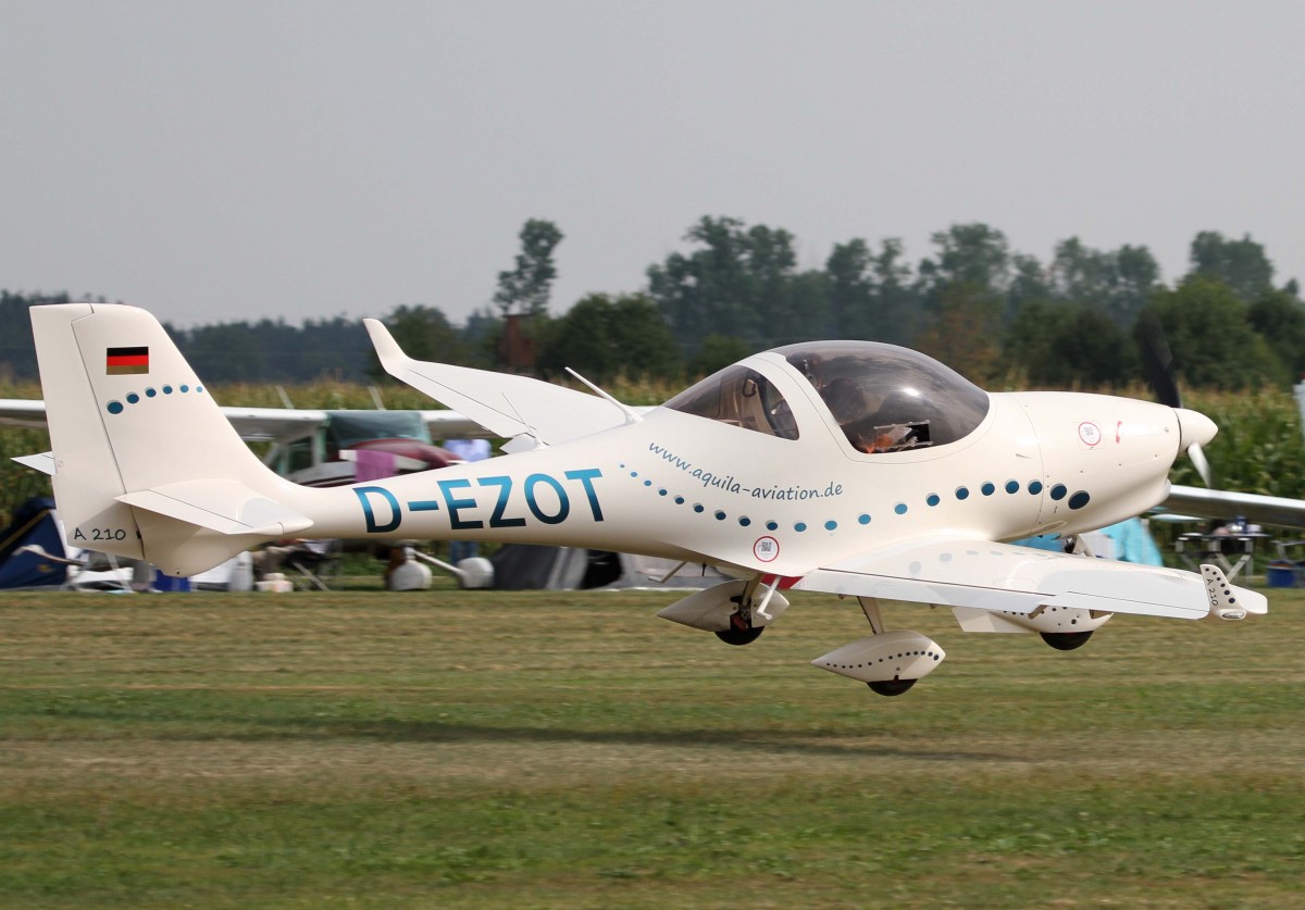 Privat, D-EZOT, Aquila, A-210, 24.08.2013, EDMT, Tannheim (Tannkosh '13), Germany 
