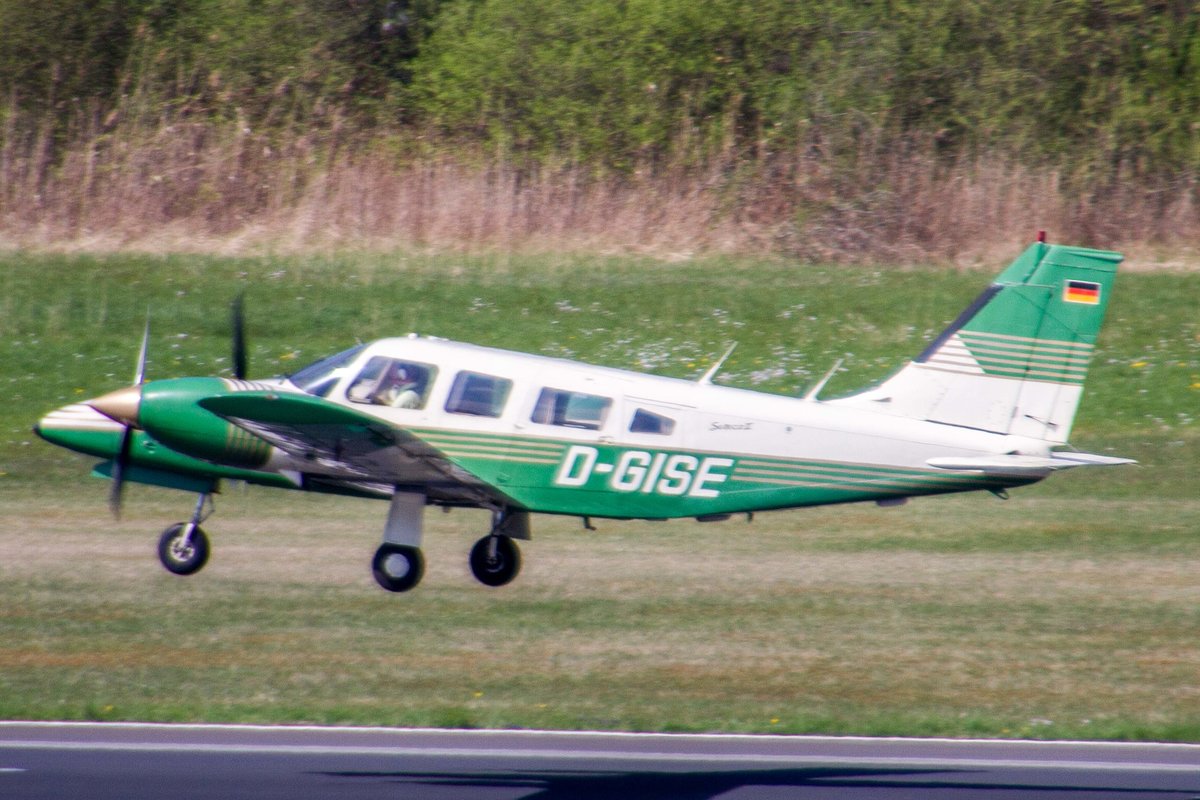 privat, D-GISE, Piper, PA-34-200 T Seneca II, 07.04.2017, FDH-EDNY, Friedrichshafen, Germany