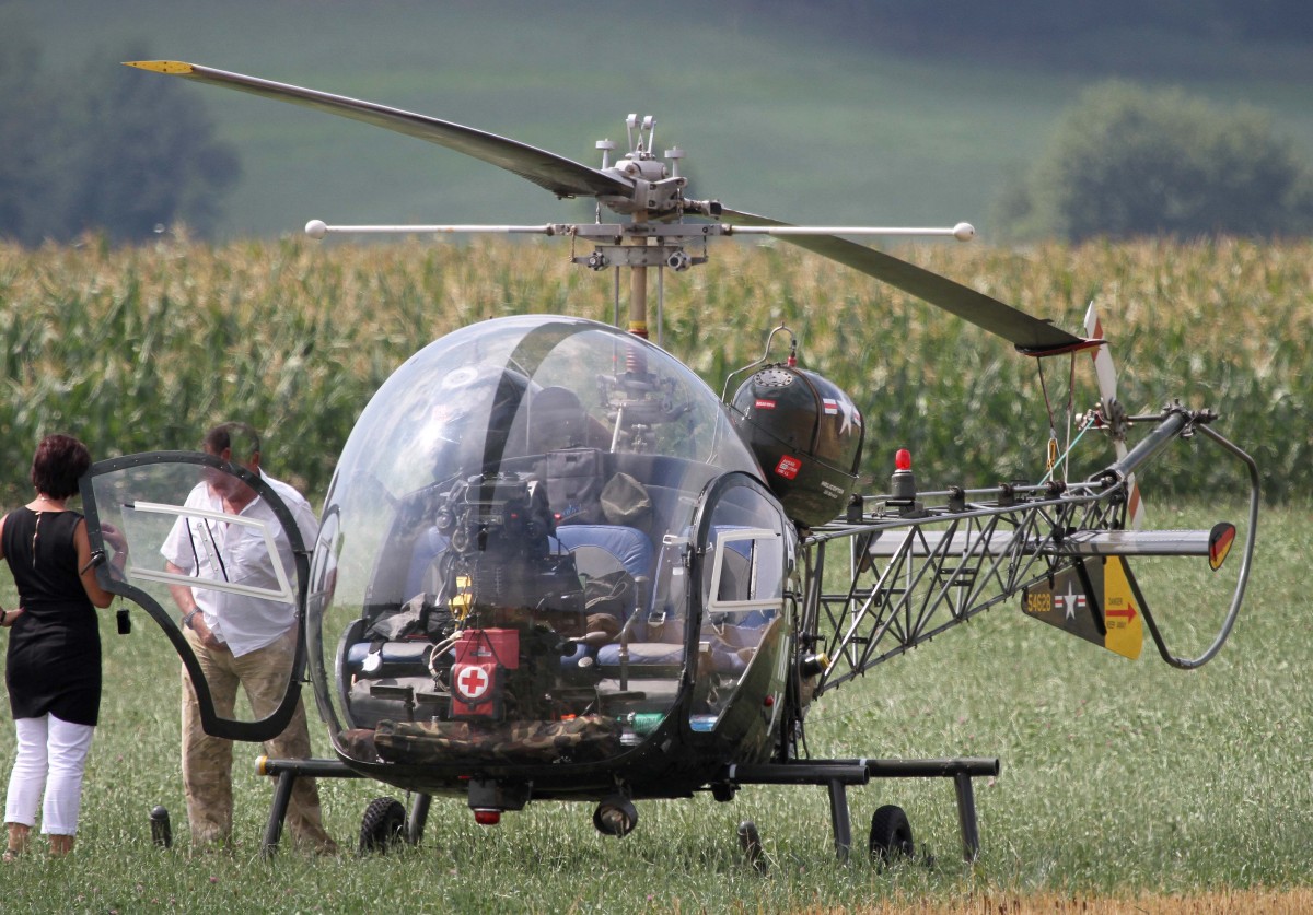 Privat, D-HICE, Bell, 47 G-3 B-1, 23.08.2013, EDMT, Tannheim (Tannkosh '13), Germany 



