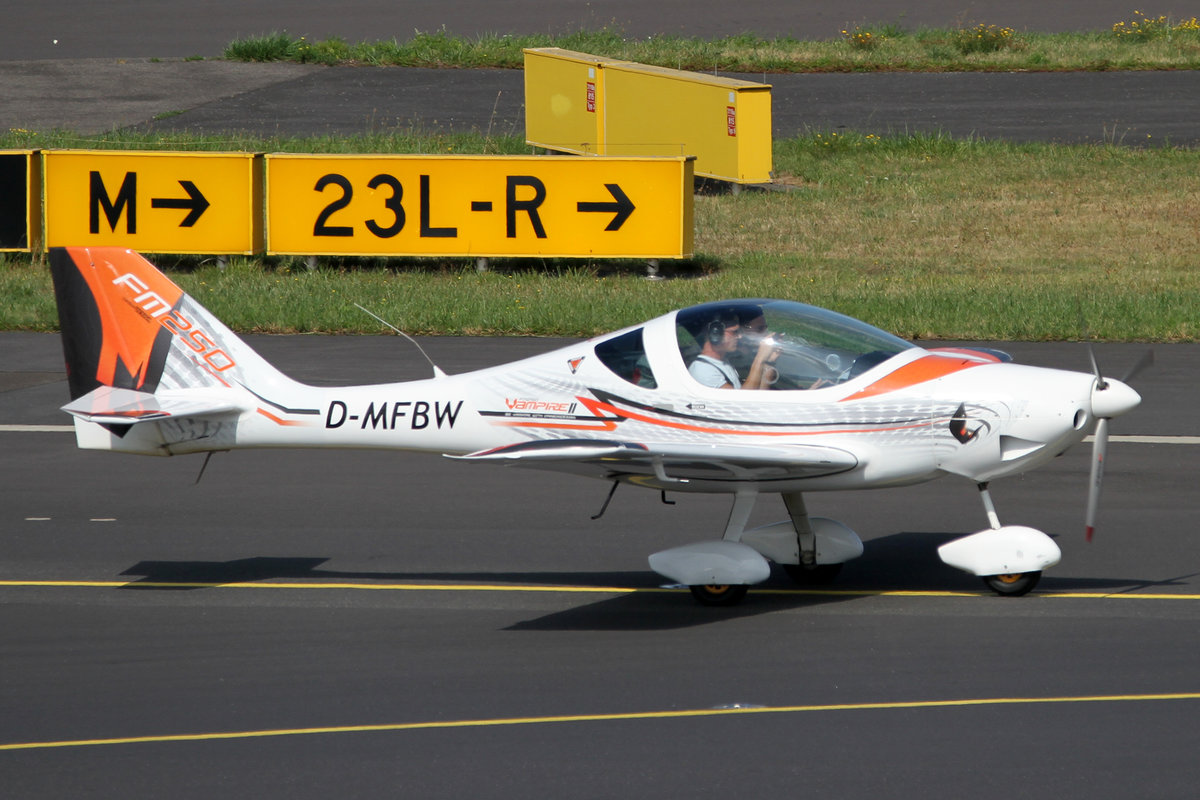 Privat, D-MFBW, Flying Machines, FM-250  Vampire II, DUS-EDDL, Düsseldorf, 21.08.2019, Germany 