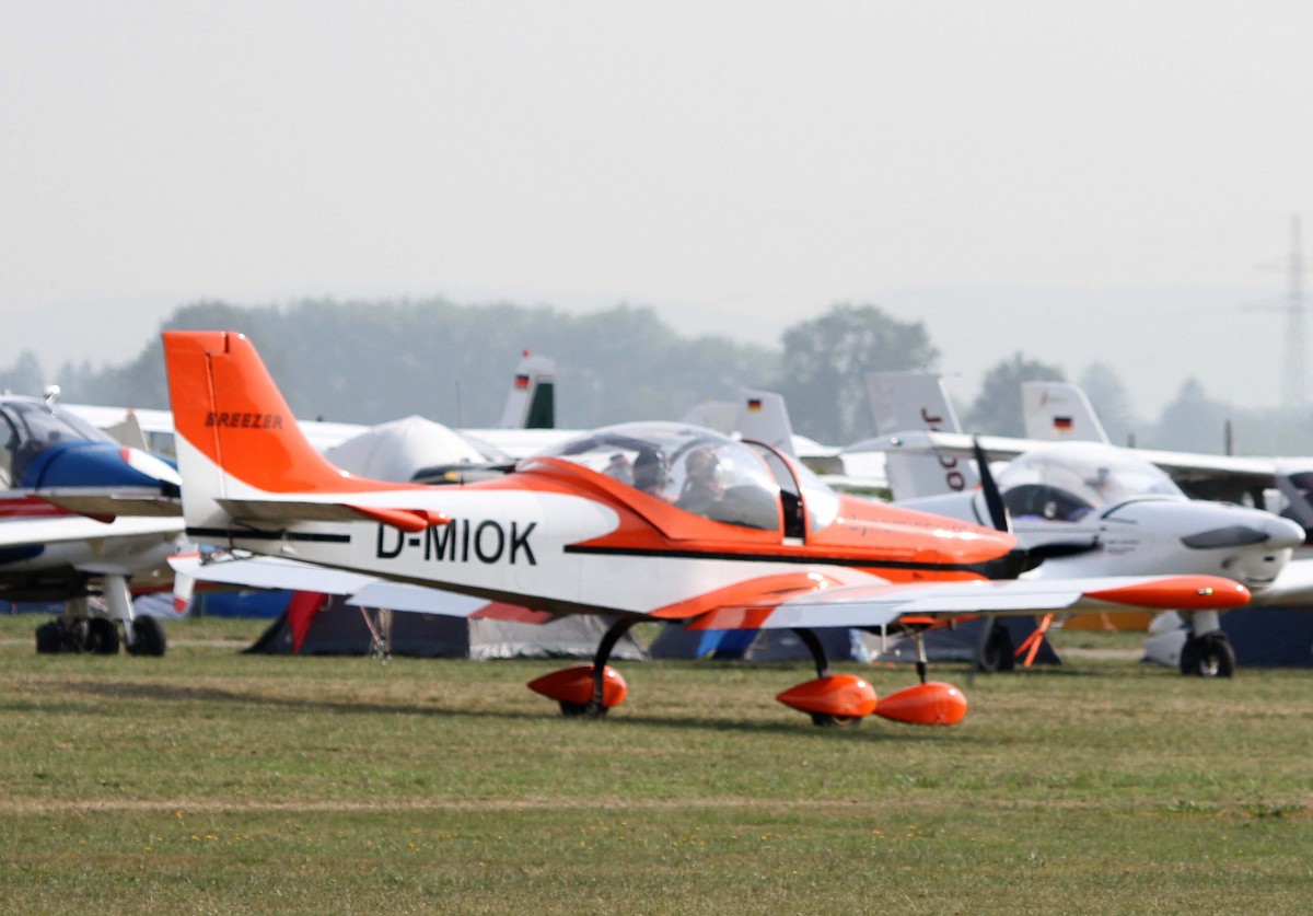 Privat, D-MIOK, Breezer, B-400, 24.08.2013, EDMT, Tannheim (Tannkosh '13), Germany (Sorry fr die Qualitt der Aufnahme aber es war leider nur die einzige) 