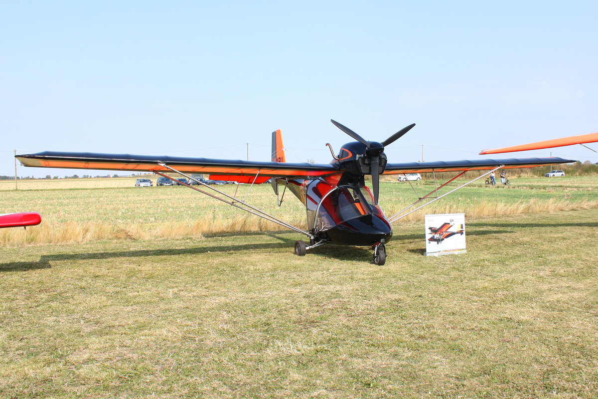 Privat, D-MNBU, Comco Ikarus C22 CS. UL-Flugplatz Weilerswist, 25.08.2019.