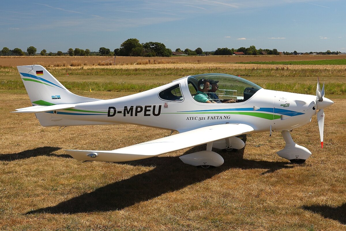 Privat, D-MPEU, Atec 321 Faeta NG. UL-Flugplatz Weilerswist, 07.08.2022