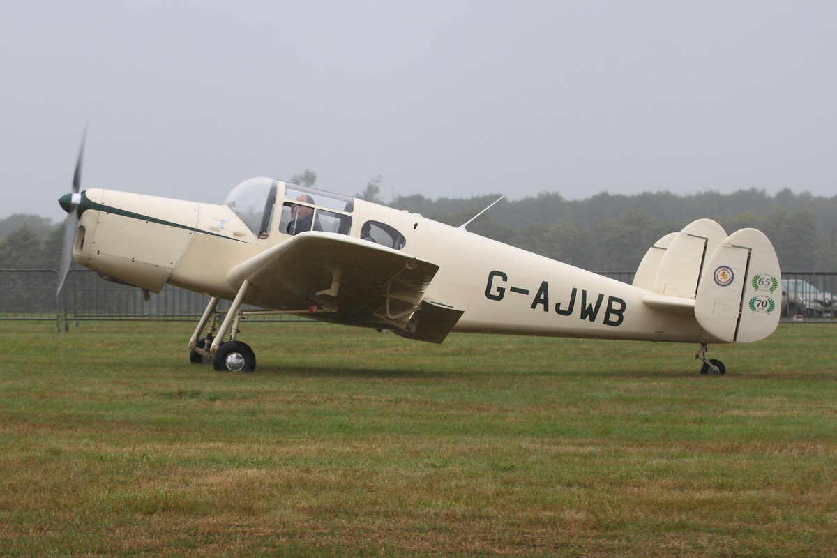 Privat, G-AJWB, Miles M-38 Messenger 2A. 36. Oldtimer Fly-in Schaffen-Diest, BE, 17.08.2019