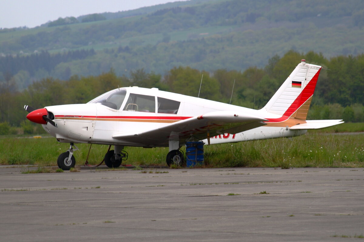 Privat, Piper PA-28-180 Cherokee, D-EKSY. Trier-Föhren (EDRT), 29.04.2022.