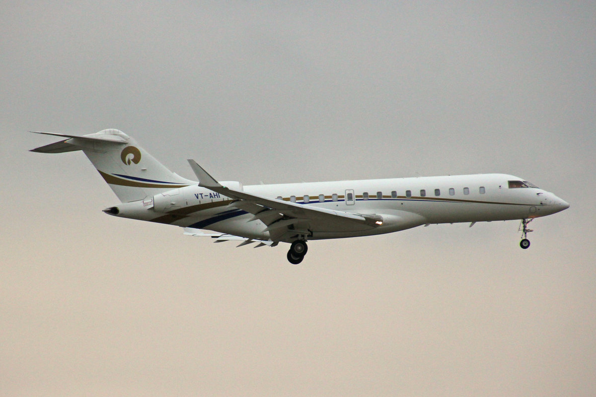 Privat, VT-AHI, Bombardier Global Express 6000, msn: 9651, 24.Januar 2019, ZRH Zürich, Switzerland.