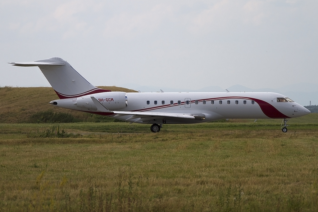 Private, 9H-GCM, Bombardier, BD-700-1A10 Global Express, 19.07.2015, BSL, Basel, Switzerland 




