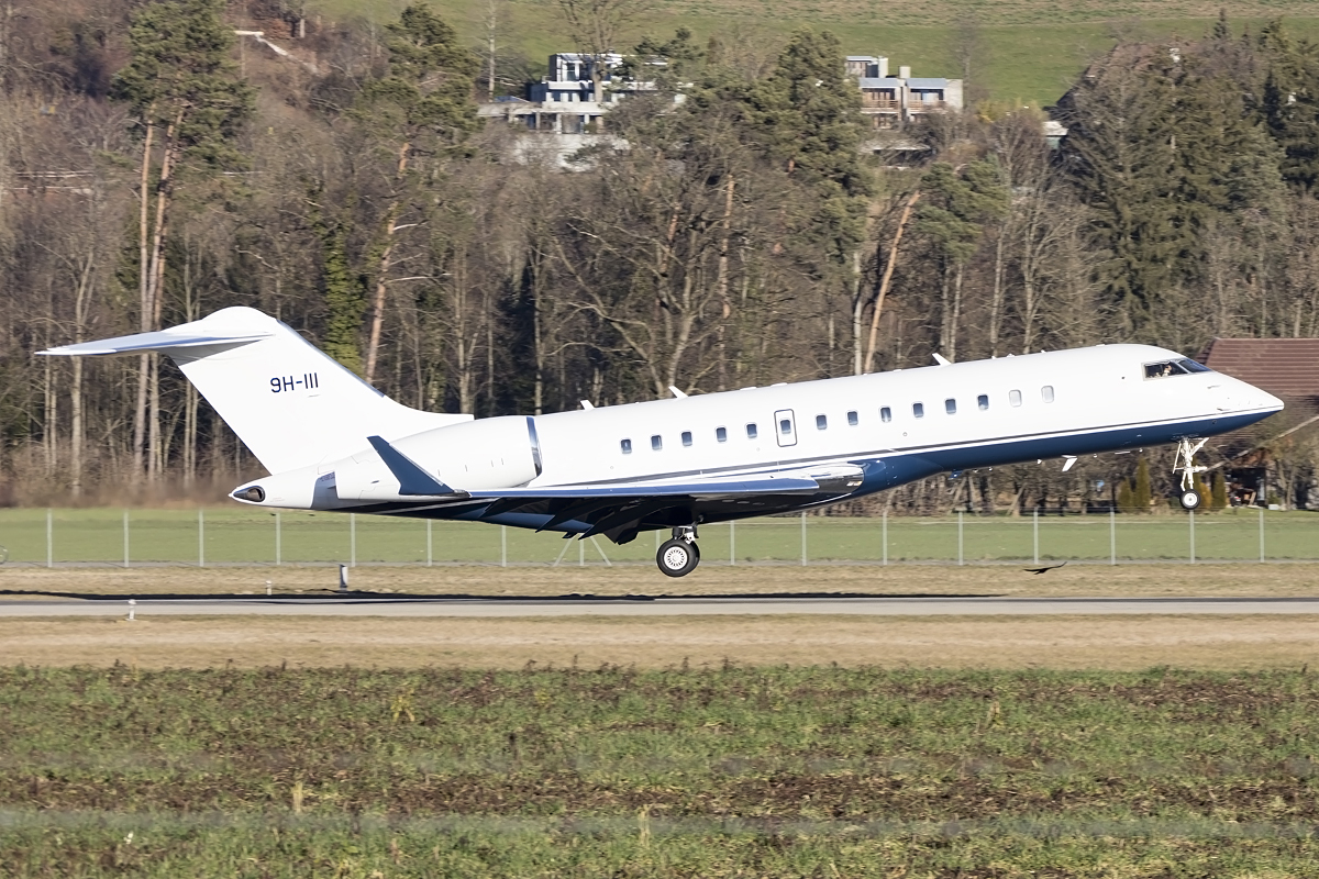 Private, 9H-III, Bombardier, BD-700-1A-10 Global Express, 27.12.2015, BRN, Bern, Switzerland 



