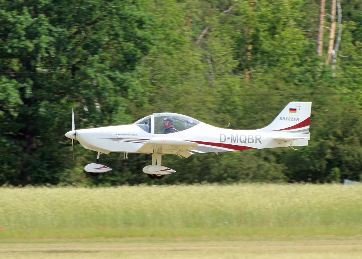 Private Aerostyle Breezer 400, D-MQBR, Flugplatz Bienenfarm, 11.06.2022