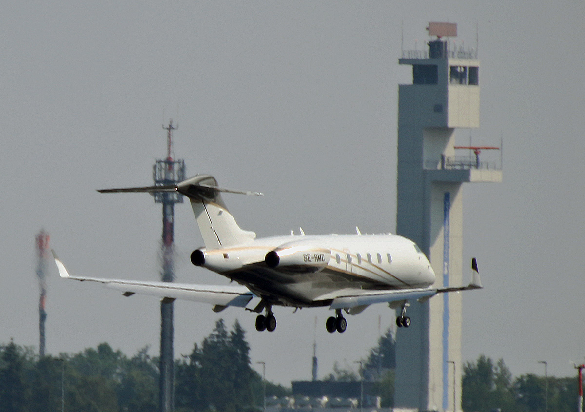 Private BD-100-1A10 Challenger 300, SE-RMC, BER, 24.07.2021