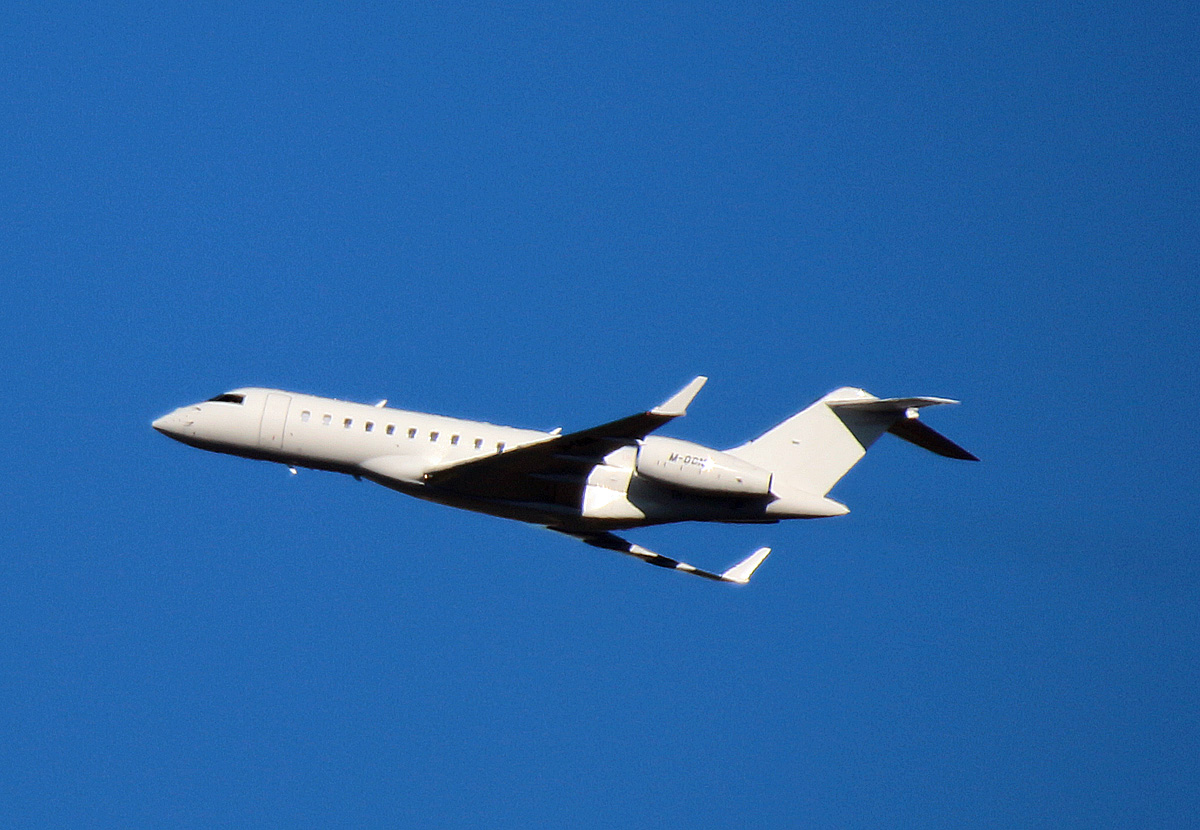 Private BD-700-1A10 Global Express, M-OONL, BER, 08.03.2022